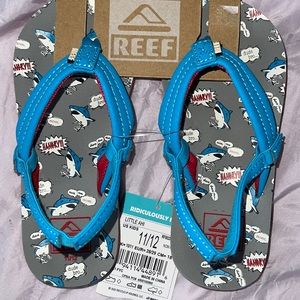 Cute and comfortable Shark sandals 11/12